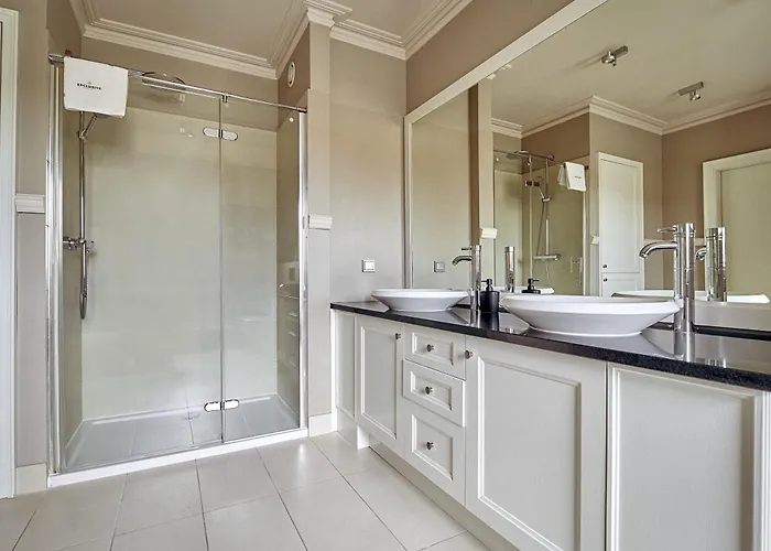 Inqse Marina Aparthotel Breslau