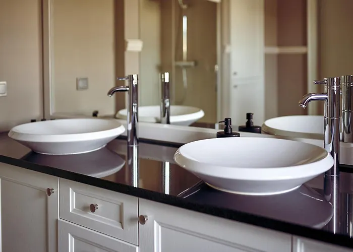 Aparthotel Inqse Marina 4*