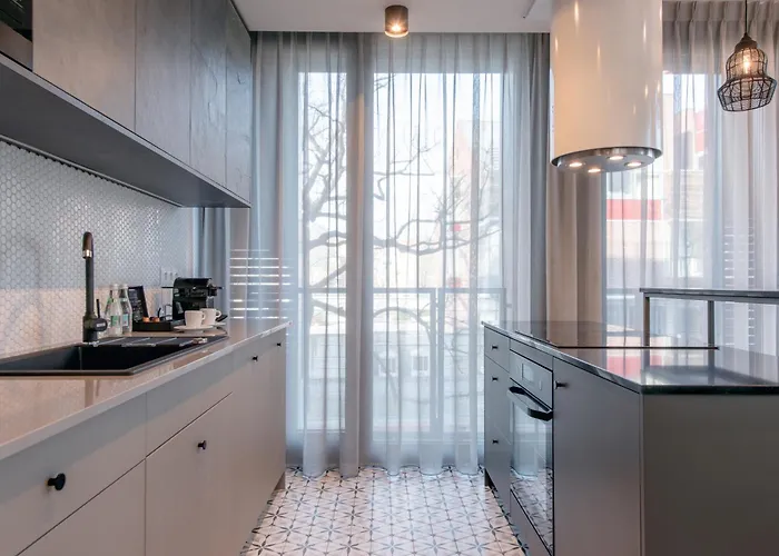 Inqse Marina Aparthotel 4*