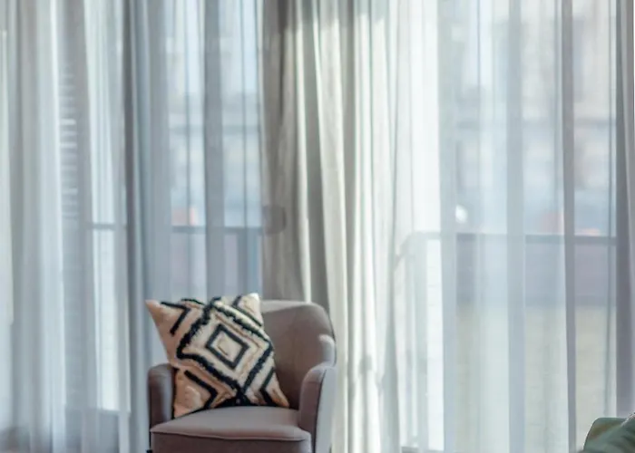 Inqse Marina Aparthotel 4*