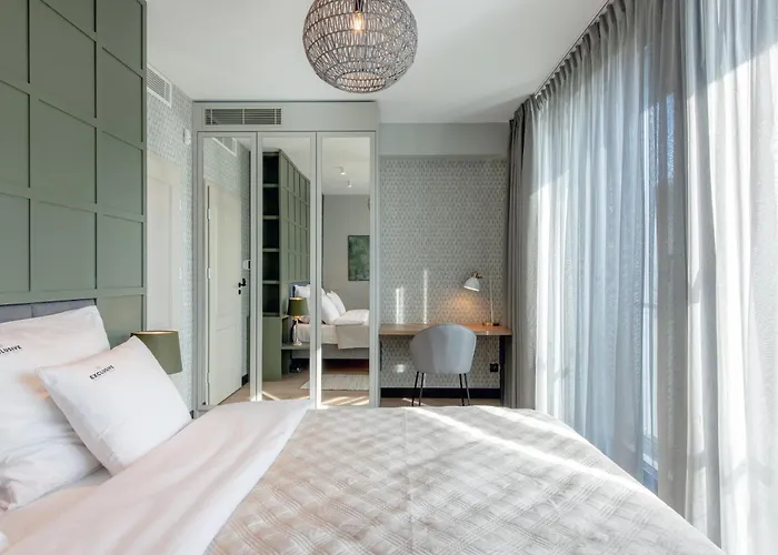 Inqse Marina Aparthotel 4*