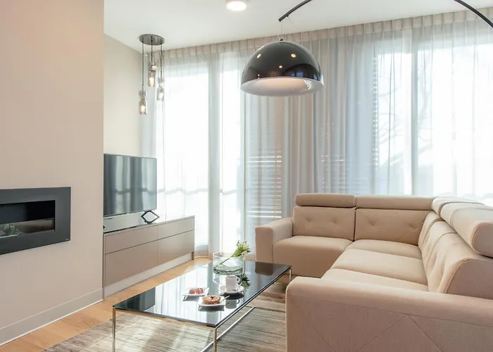 Inqse Marina Aparthotel 4*