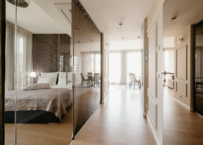 Inqse Marina Aparthotel 4*