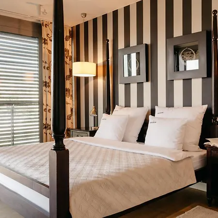 Aparthotel Inqse Marina