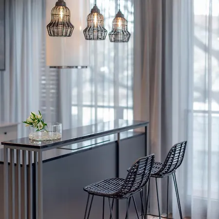 Inqse Marina Aparthotel 4*