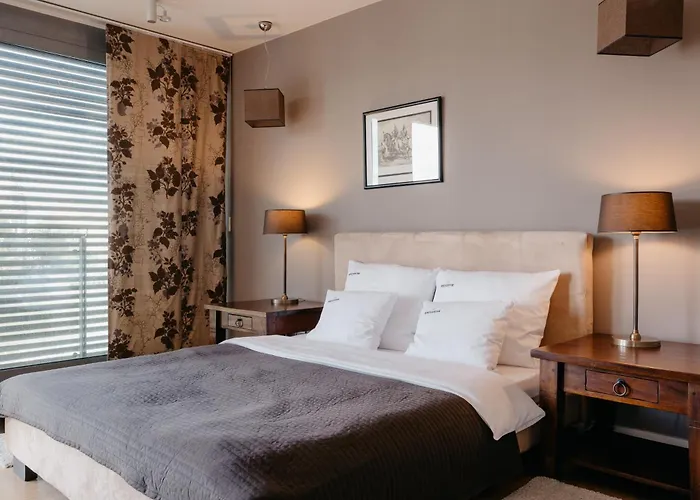 Inqse Marina アパートホテル 4*