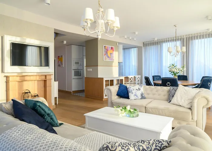 Inqse Marina アパートホテル