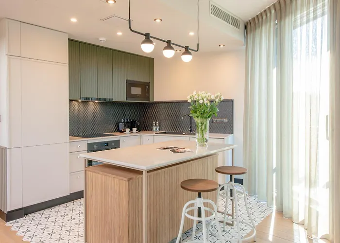 Inqse Marina アパートホテル