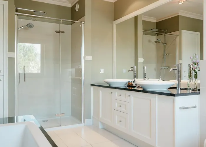 アパートホテル Inqse Marina 4*