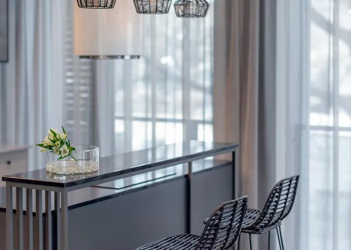 Inqse Marina アパートホテル 4*