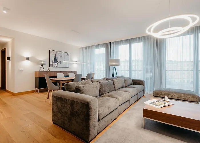 Inqse Marina アパートホテル 4*